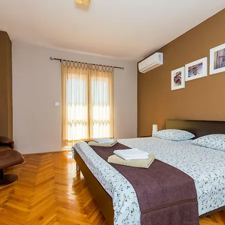 - Lovely With Private Pool *