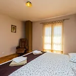 Вилла - Lovely With Private Pool Доли
