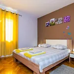 - Lovely With Private Pool *
