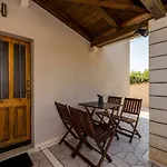 Вилла - Lovely With Private Pool Доли