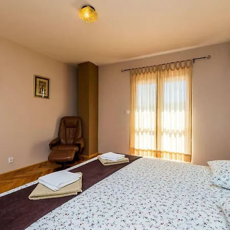 Вилла - Lovely With Private Pool Доли