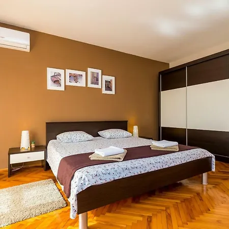 Villa - Lovely With Private Pool Doli
