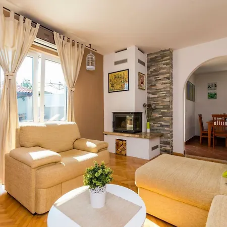 Villa - Lovely With Private Pool *