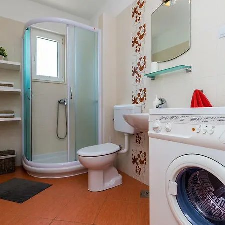 - Lovely With Private Pool Vila