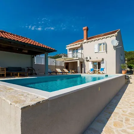 - Lovely With Private Pool Villa