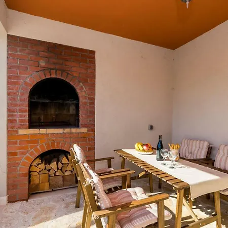 - Lovely With Private Pool Vila Doli