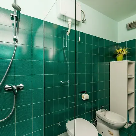 Vila - Lovely With Private Pool