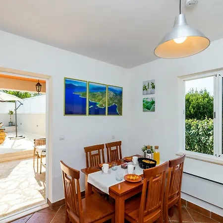 Villa - Lovely With Private Pool Doli