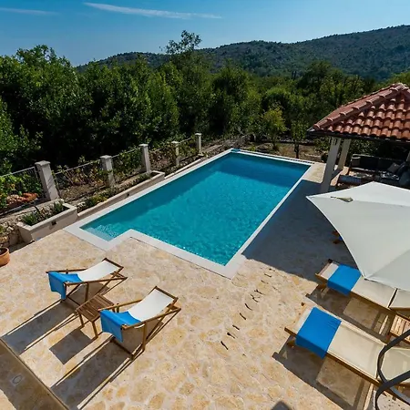 - Lovely With Private Pool Doli